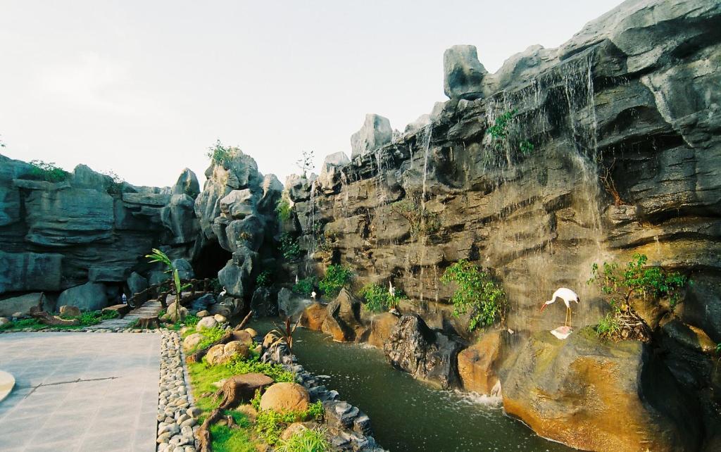 Camela Hotel & Resort Hai Phong Buitenkant foto