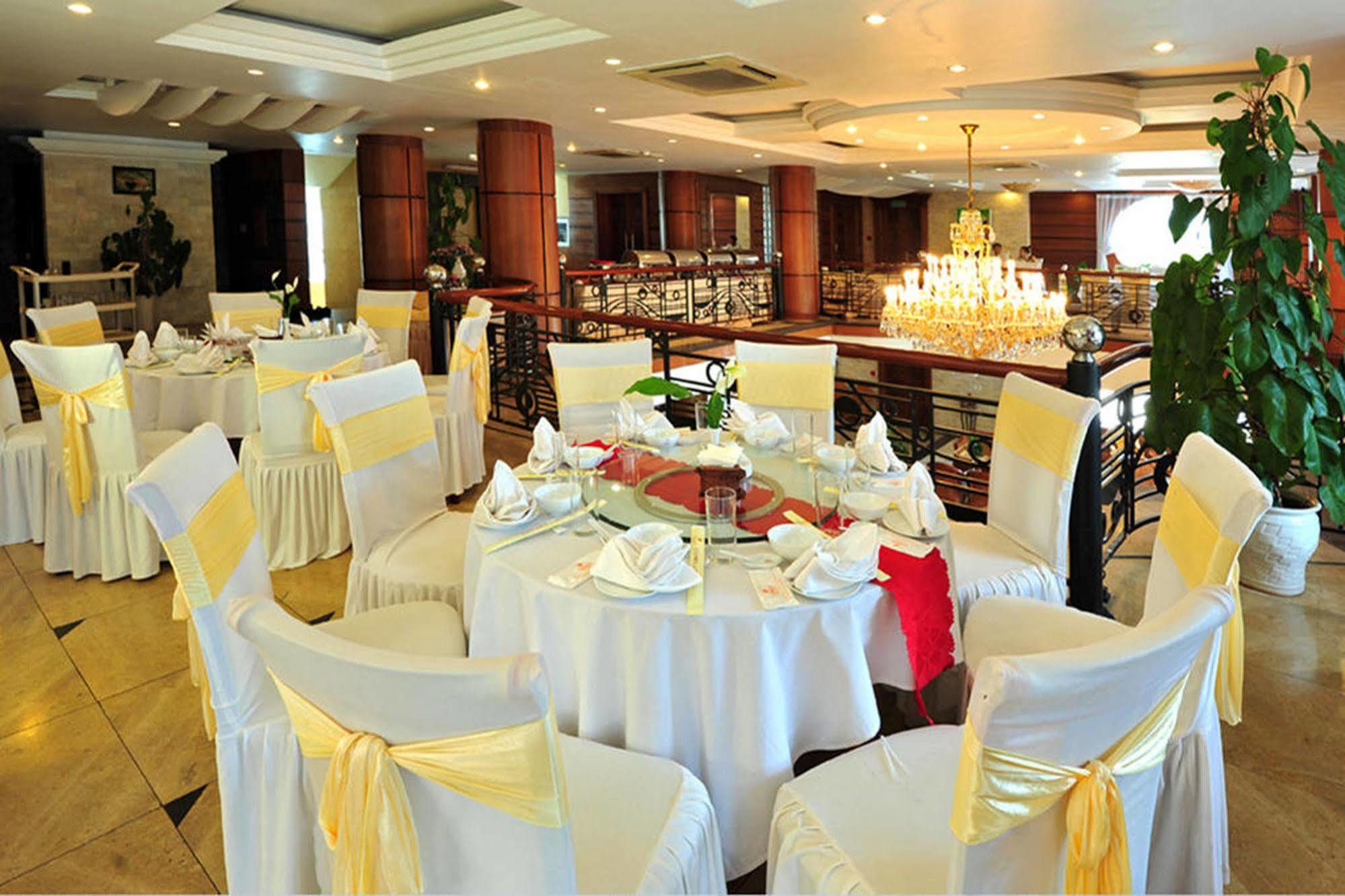 Camela Hotel & Resort Hai Phong Buitenkant foto